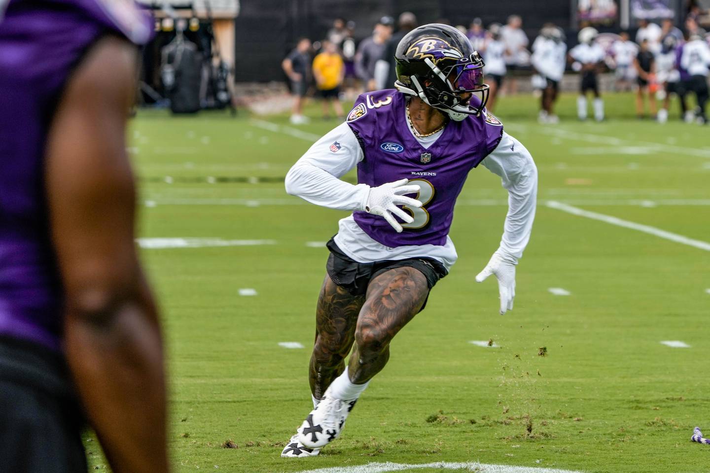 Ravens WR Odell Beckham Jr. runs a pass route during the Ravens practice in Owings Mills on July 27, 2023.