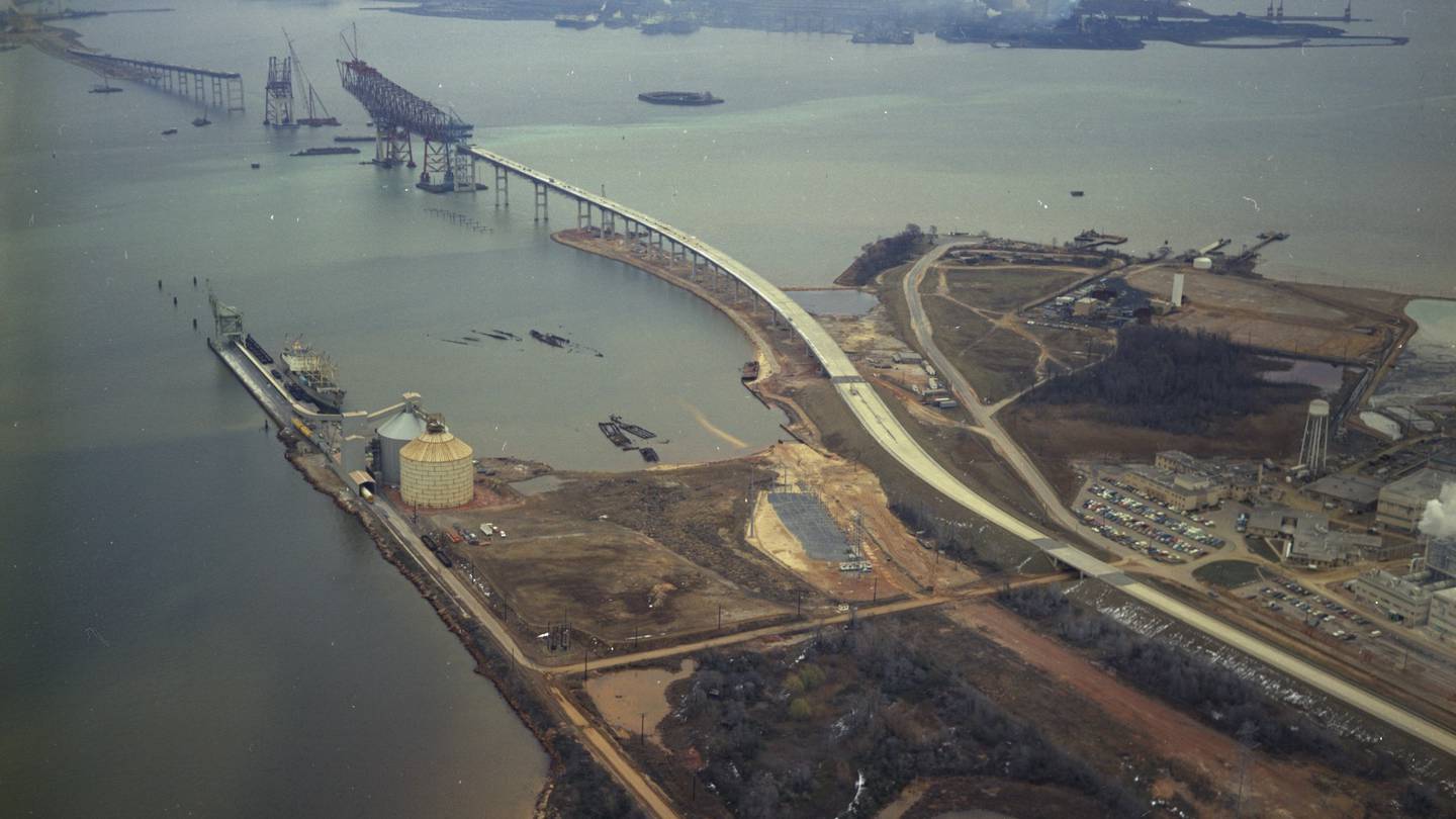 A photo captures the construction of the Francis Scott Key Bridge in 1976. Many Marylanders remember working on the bridge or when it first opened.