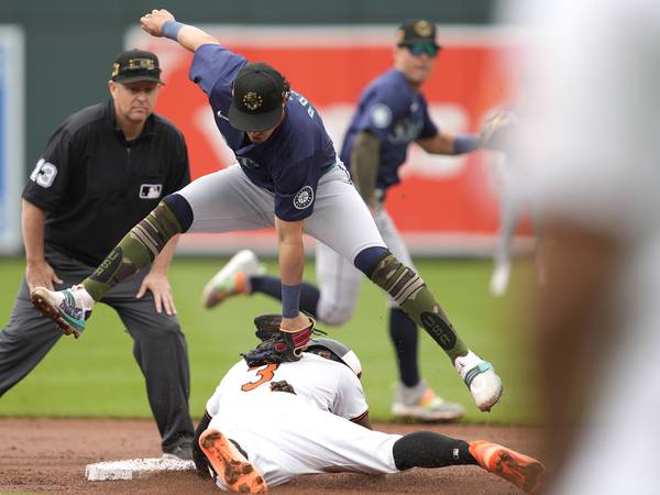 Cedric Mullins, Craig Kimbrel show signs of recovering in Orioles’ 6-3 victory over Mariners