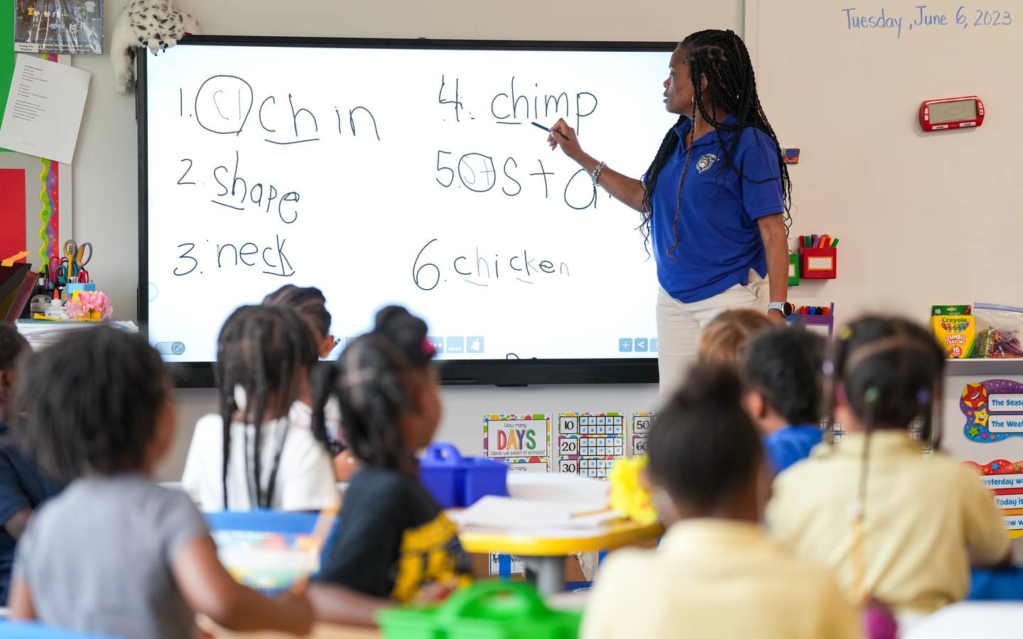 Darice Cates, a kindergarten teacher at Montebello Elementary/Middle School, teaches a reading class on Tuesday, June 6, 2023. Schools throughout the state are beginning to shift toward using a phonics style of instruction for reading, which is also known as “the science of reading.”