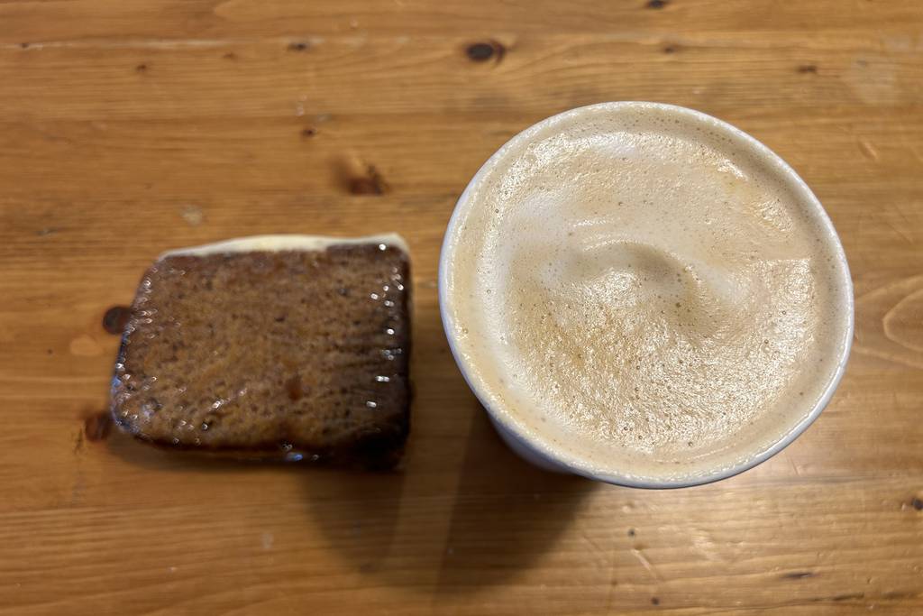 I had a tasty sweet potato bread slice and a Honey Bee Latte at Bean Rush Cafe on Generals Highway in Crownsville.