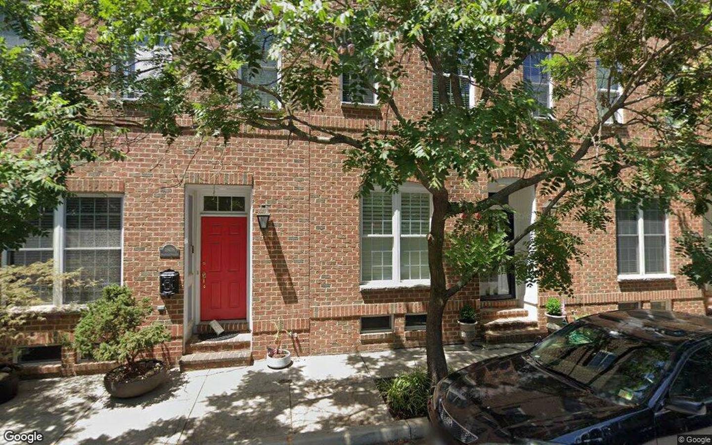 $625,000, townhouse at 1806 Webster Street 