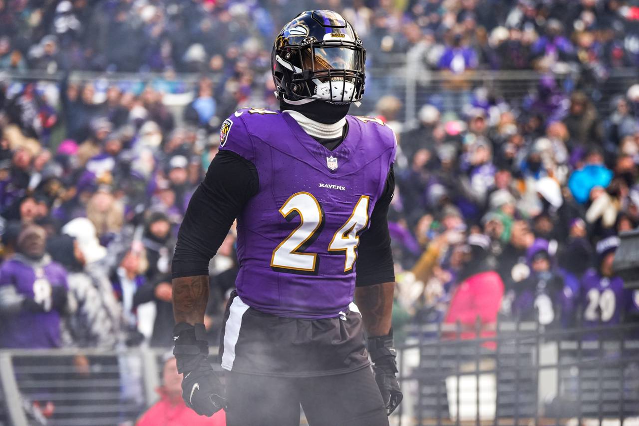 Baltimore Ravens linebacker Jadeveon Clowney (24) runs onto the field for the AFC divisional playoff game against the Houston Texans at M&T Bank Stadium on Saturday, Jan. 20, 2024.