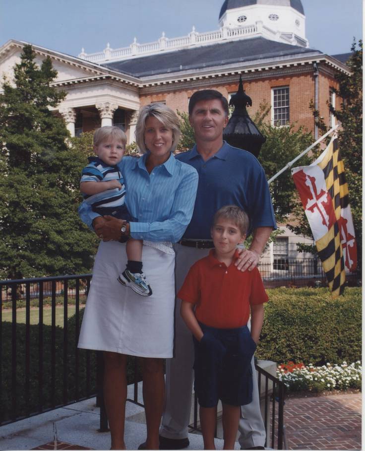 Gov. Robert Ehrlich and his wife, Kendel, and their children  Josh and Drew stand on the grounds of Government House in 2005.