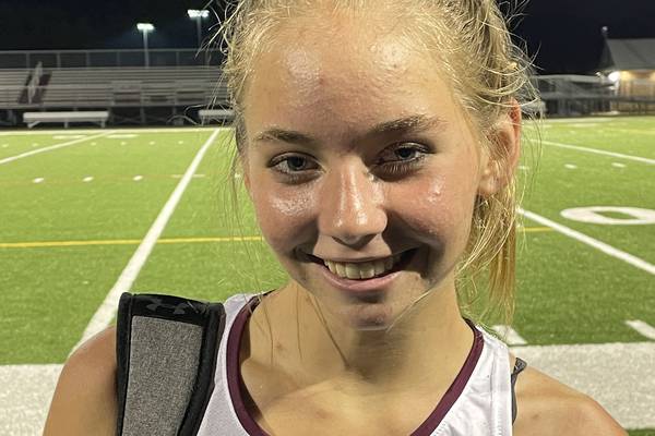 Defense steals the show for No. 1 Broadneck field hockey