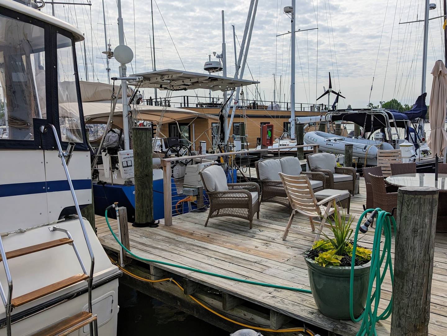 Flohom 1 |Bay Escape blends into the surroundings at Butler's Marina in Annapolis, sort of the boat of getting the experience of waterfront living without having to buy.
