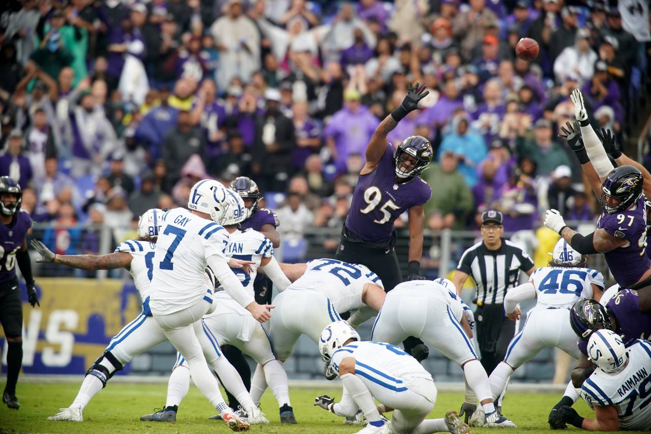 Indianapolis Colts place kicker Matt Gay (7) drills a 53 yd. Field goal in OT to seal a 22-19 victory over the Ravens.