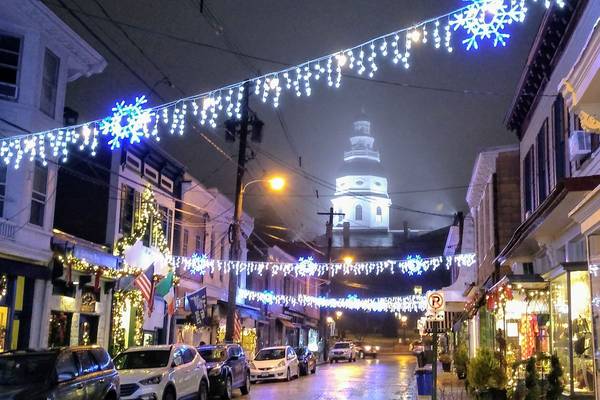 Twenty Maryland Avenue small businesses will open Friday night for a holiday open house.